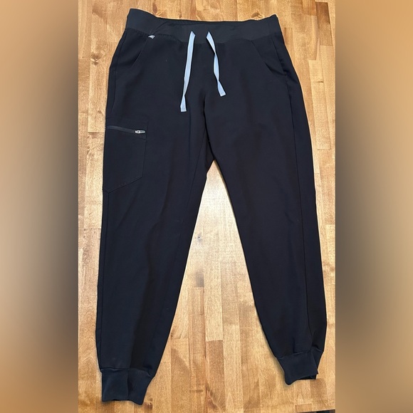 Figs Black Joggers - Size M - Picture 1 of 4